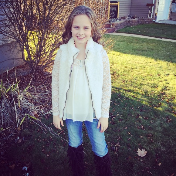 Urban Republic Cream Faux Wool Vest - Picture 2 of 4